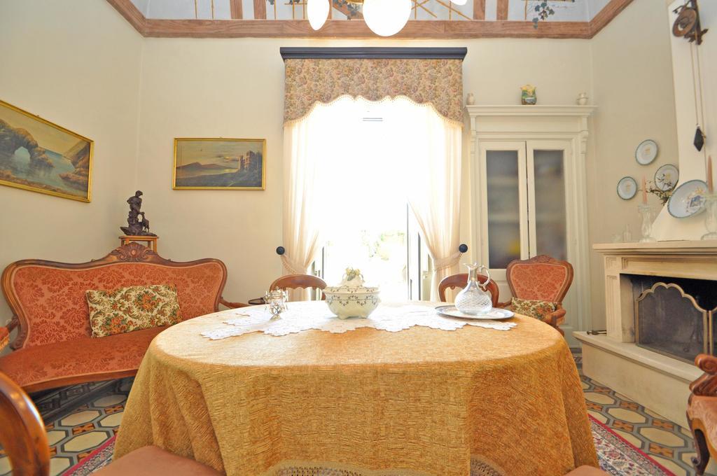 Melissano Palazzo De Donatis B&B المظهر الخارجي الصورة